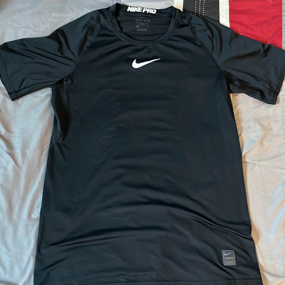 Nike pro, size MED, Black